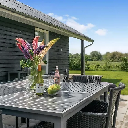 Cholena - 700m From The Sea In Ne Jutland By Interhome Prázdninový dům Hadsund