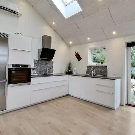 Cholena - 700m From The Sea By Interhome