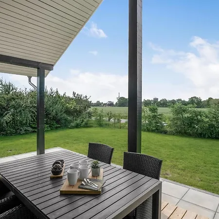 Cholena - 700m From The Sea By Interhome
